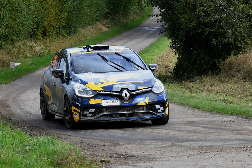 Casper Venning og Kristian Birk havde chancen for at overtage andenpladsen i RC4-opgøret, men gled desværre af i forsøget.
(Foto: Morten Dam - autoMOTIV/specialpress)